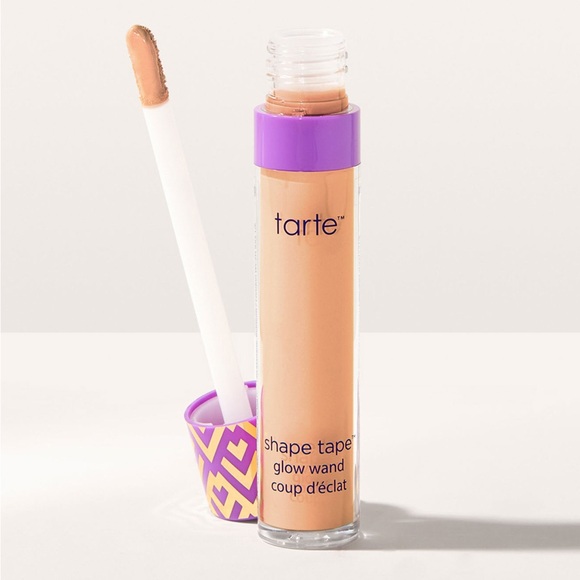 Tarte shape tape glow wand in alight - Picture 6 of 6